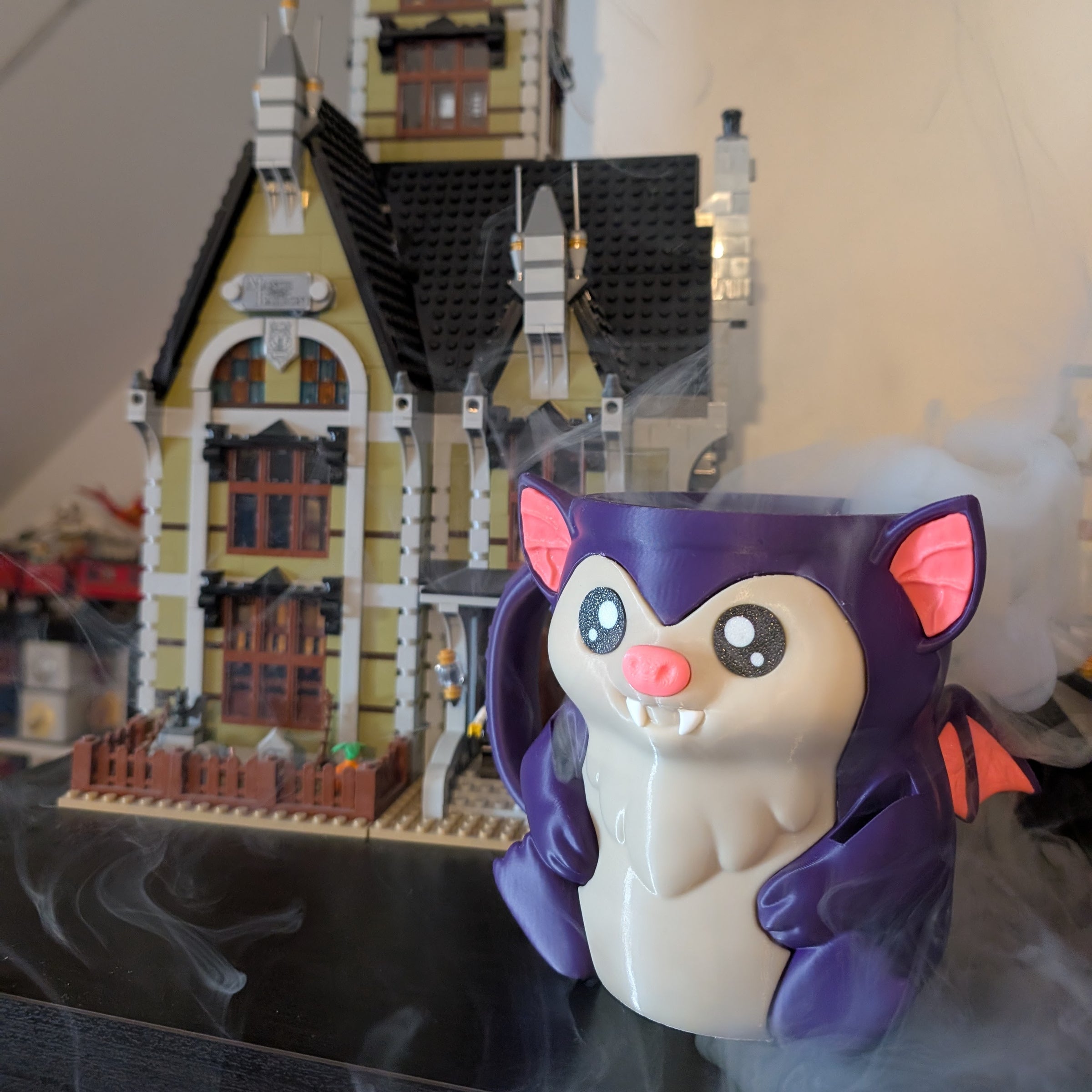 Bramble the Bat Ice Pint Holder