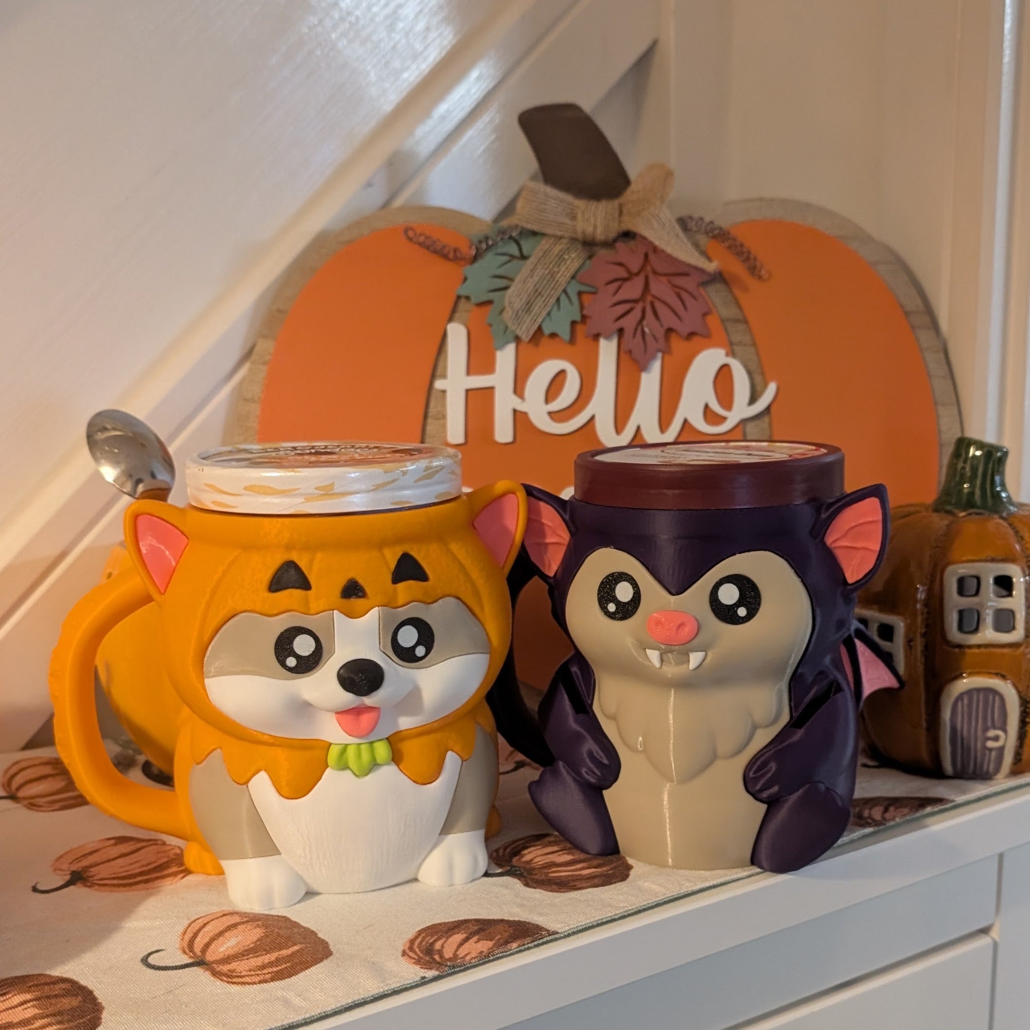 Kevin the Pumpkin Corgi – Ice Cream Pint Holder
